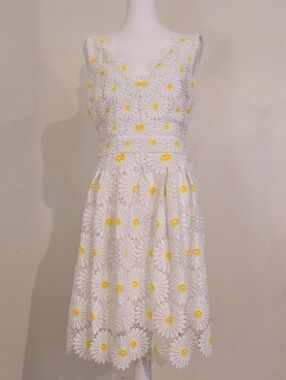 Boston Proper Embroidered Floral Midi Dress In White And Yellow Size 10